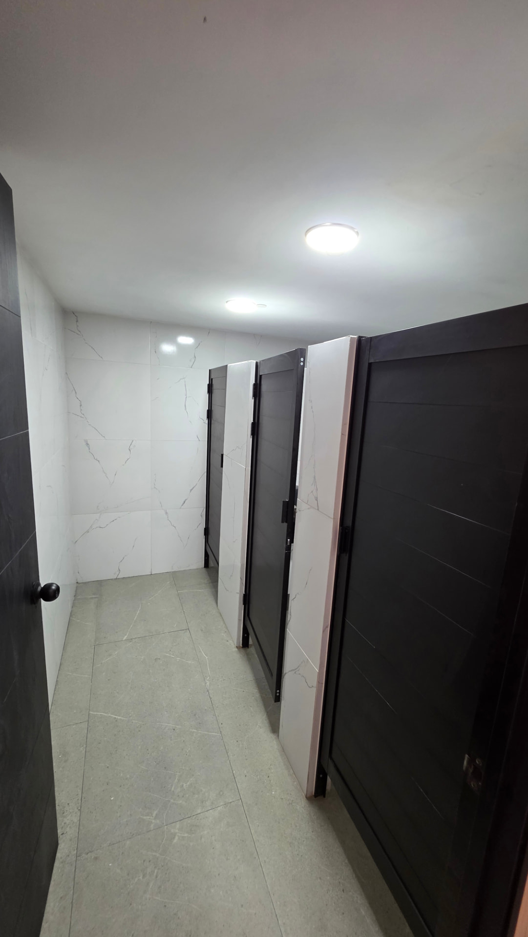 Sanitarios con acabados de mármol