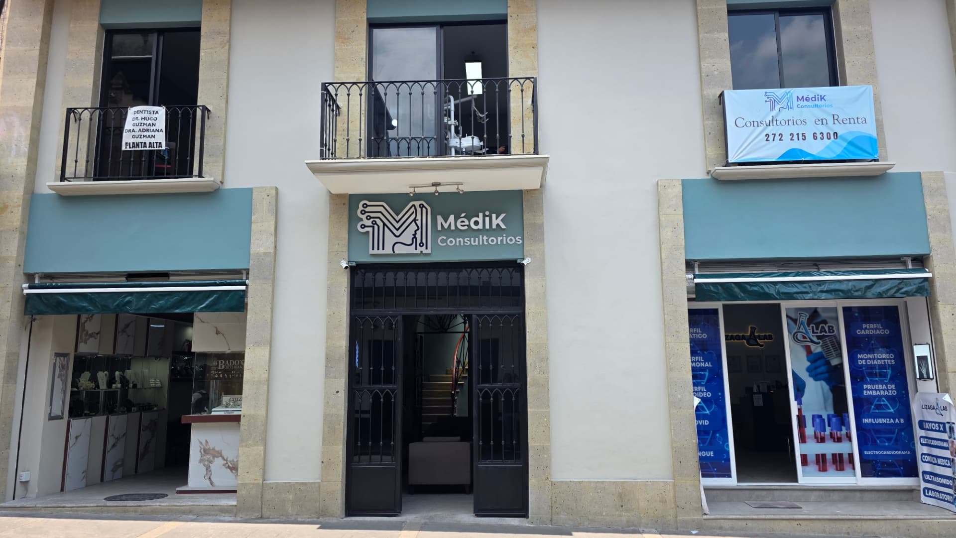 Fachada del edificio en Sur 3 No. 42